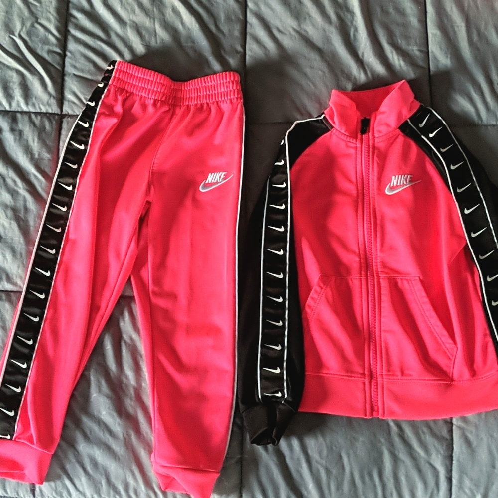 Girls 4t hot pink nike joggers and jacket